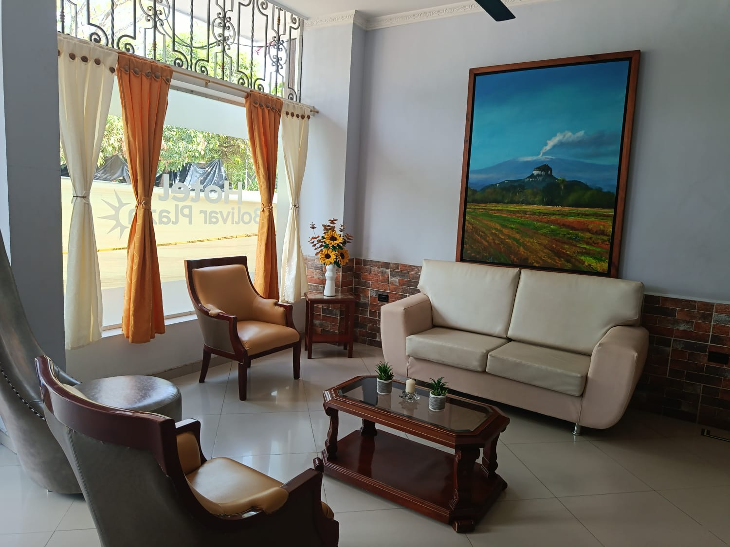 Lobby Hotel Bolívar Plaza